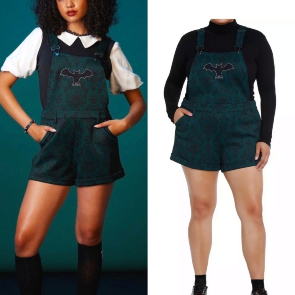 Her Universe Disney The Haunted Mansion Wallpaper Shortalls Cosplay Hot TopicNWT